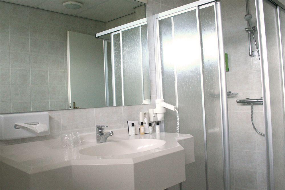 Hotel Sportsbar & Brasserie Dorhout Mees Бидингхаузен Екстериор снимка