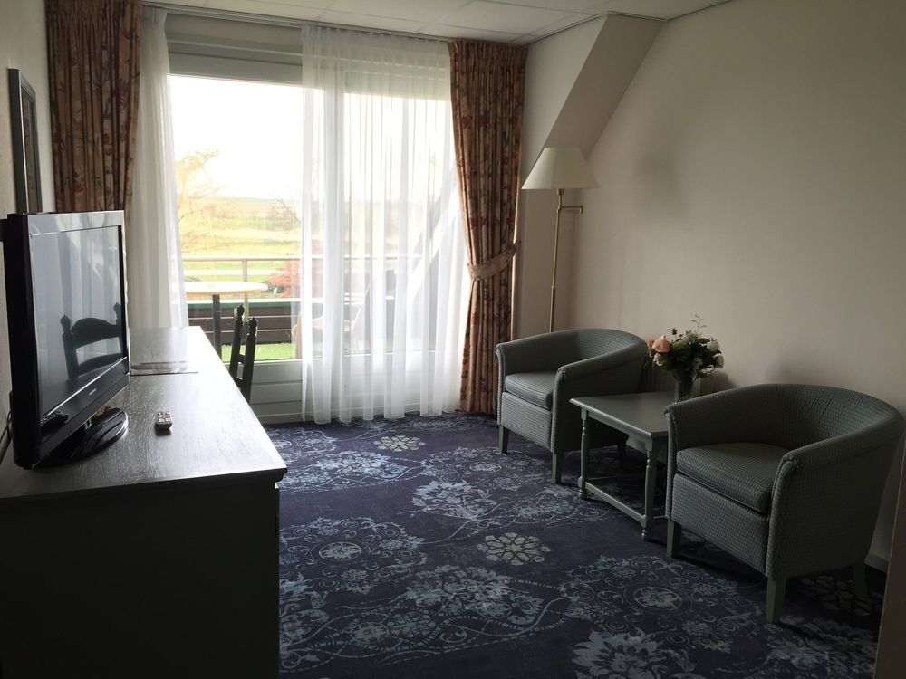 Hotel Sportsbar & Brasserie Dorhout Mees Бидингхаузен Екстериор снимка